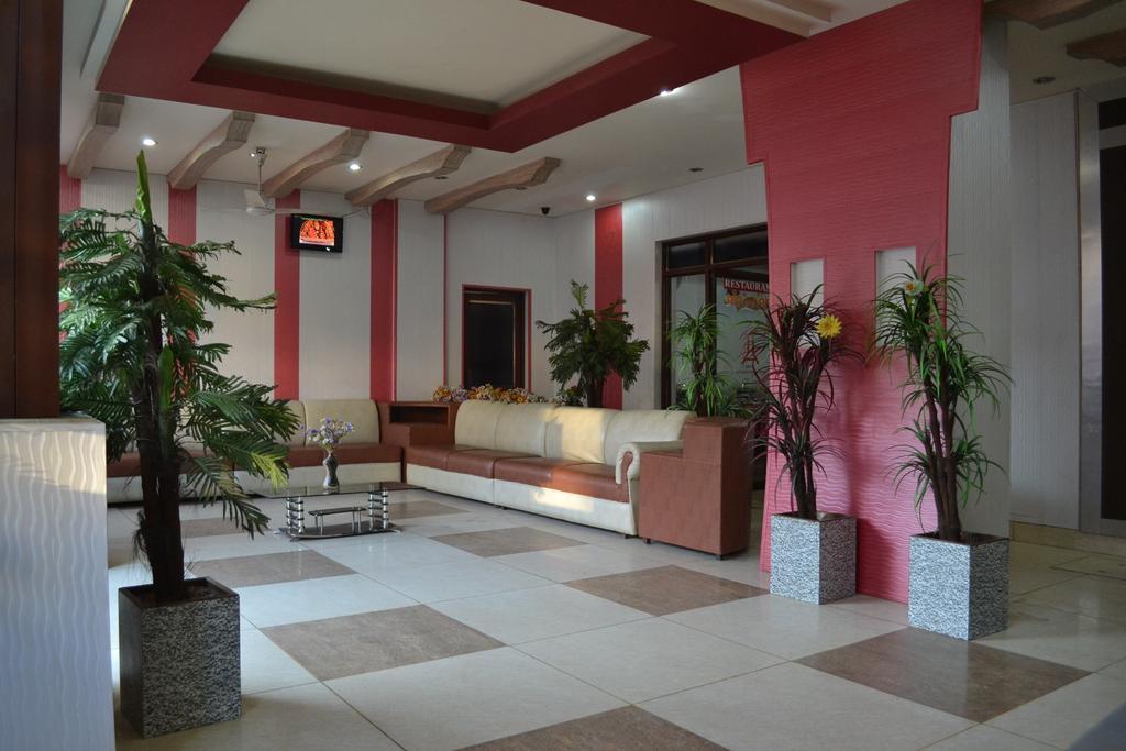 Hotel Atithi International Катра Экстерьер фото